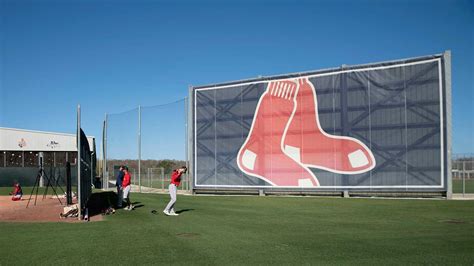 when does red sox spring training begin